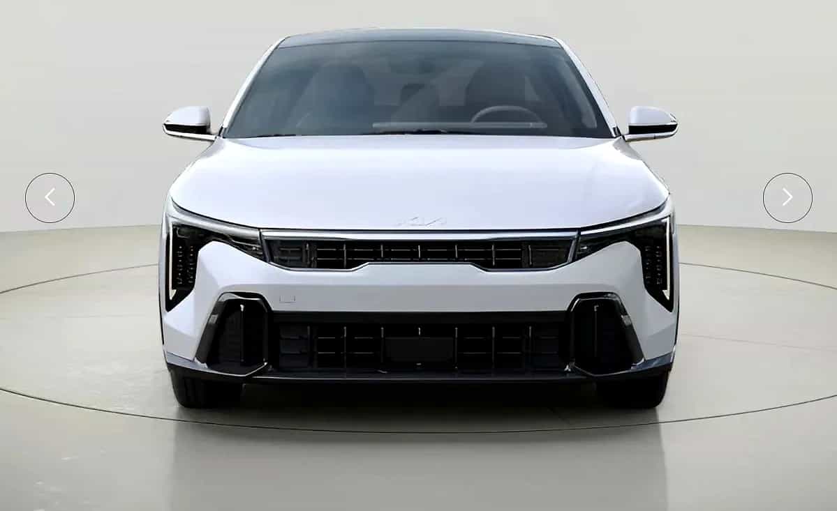 2025 Kia K4 - Photo 2