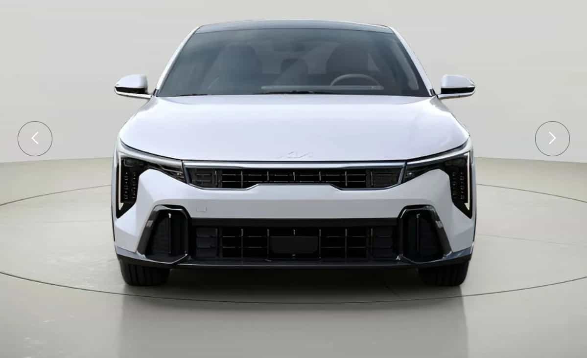 2025 Kia K4 - Photo 2