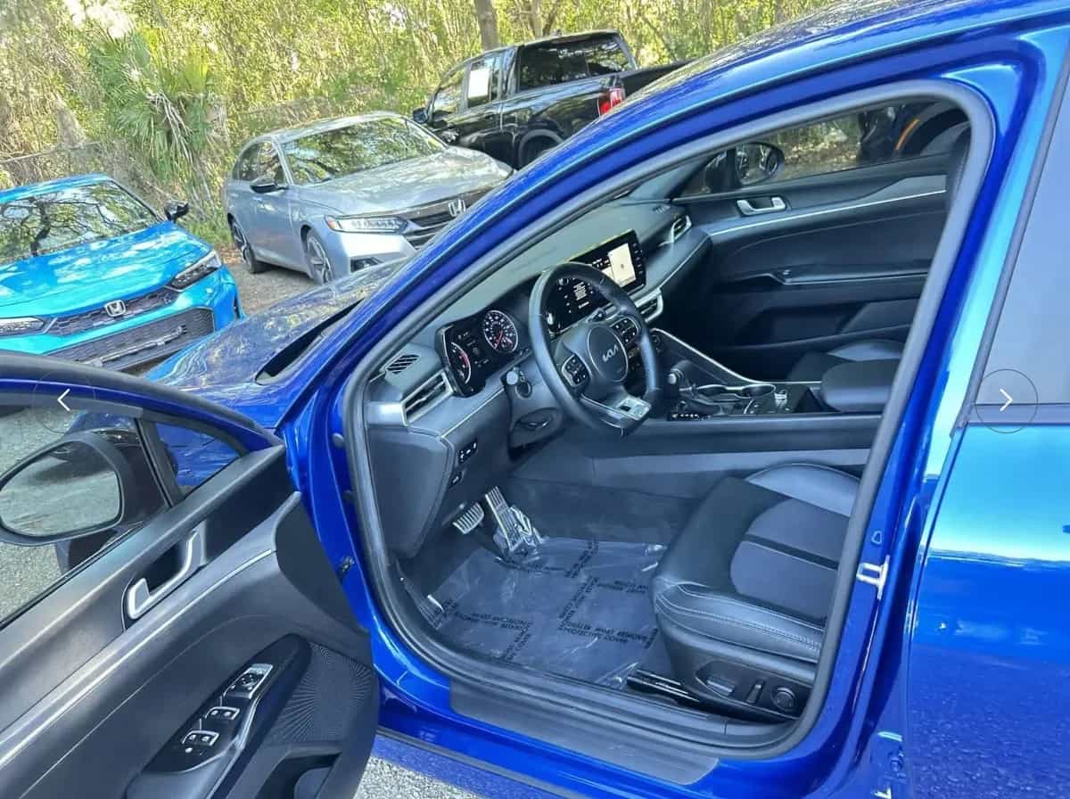 2023 Kia K5 - Photo 4