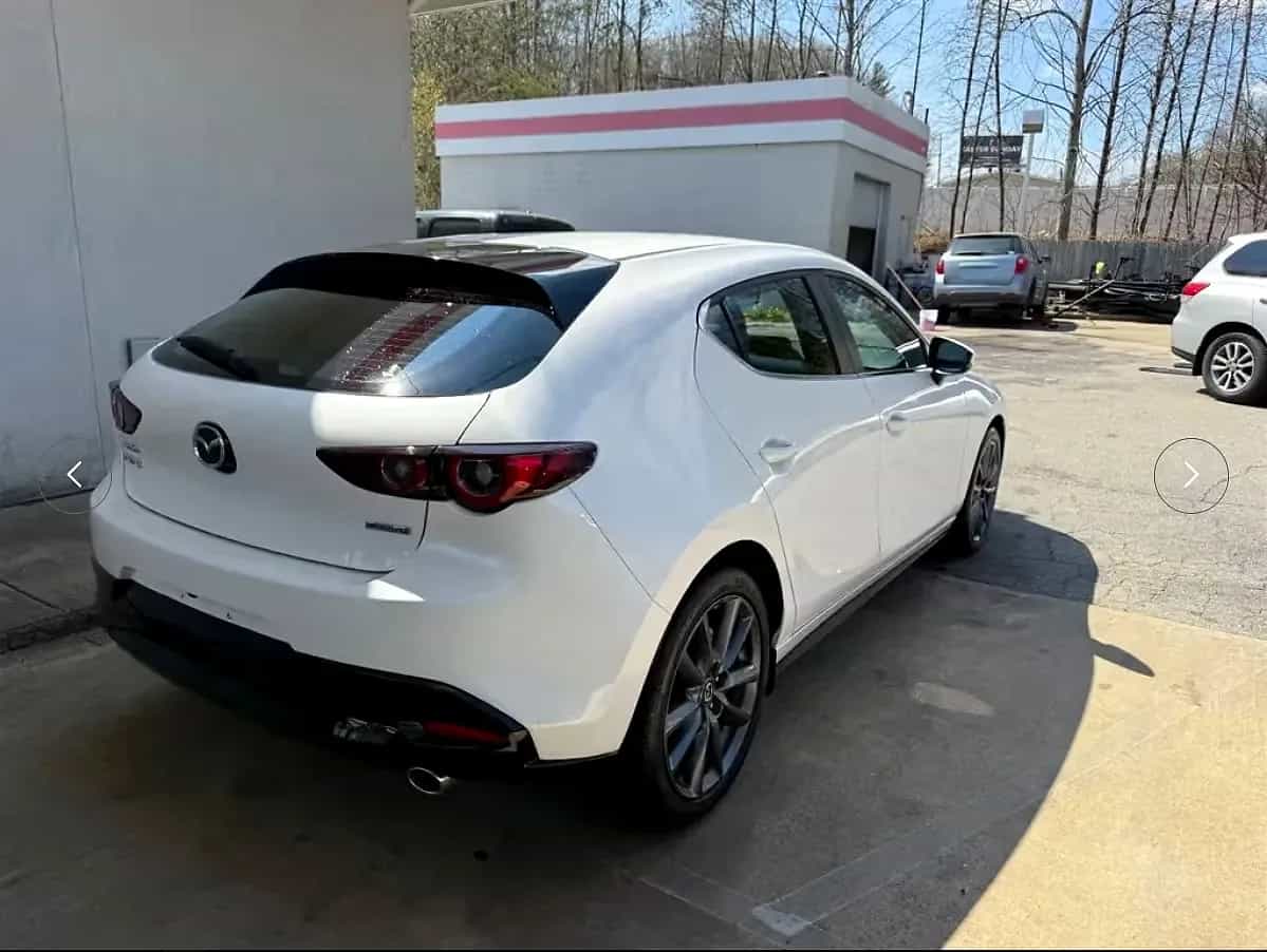 2025 Mazda Mazda3 - Photo 3
