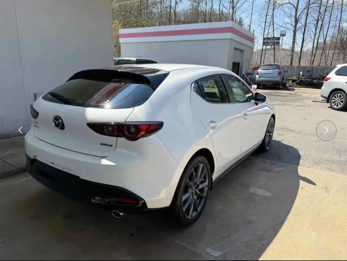 2025 Mazda Mazda3 - Photo 3
