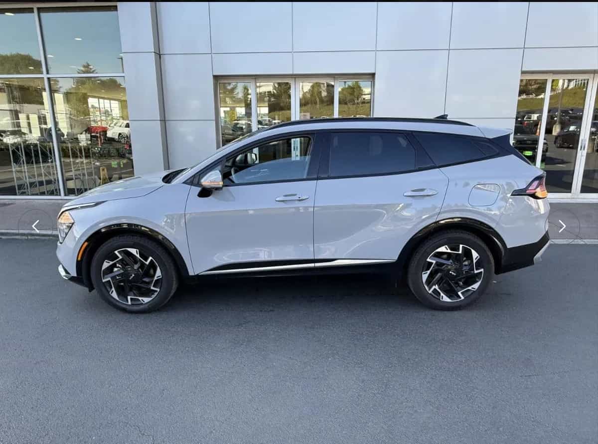 2023 Kia Sportage - Photo 2