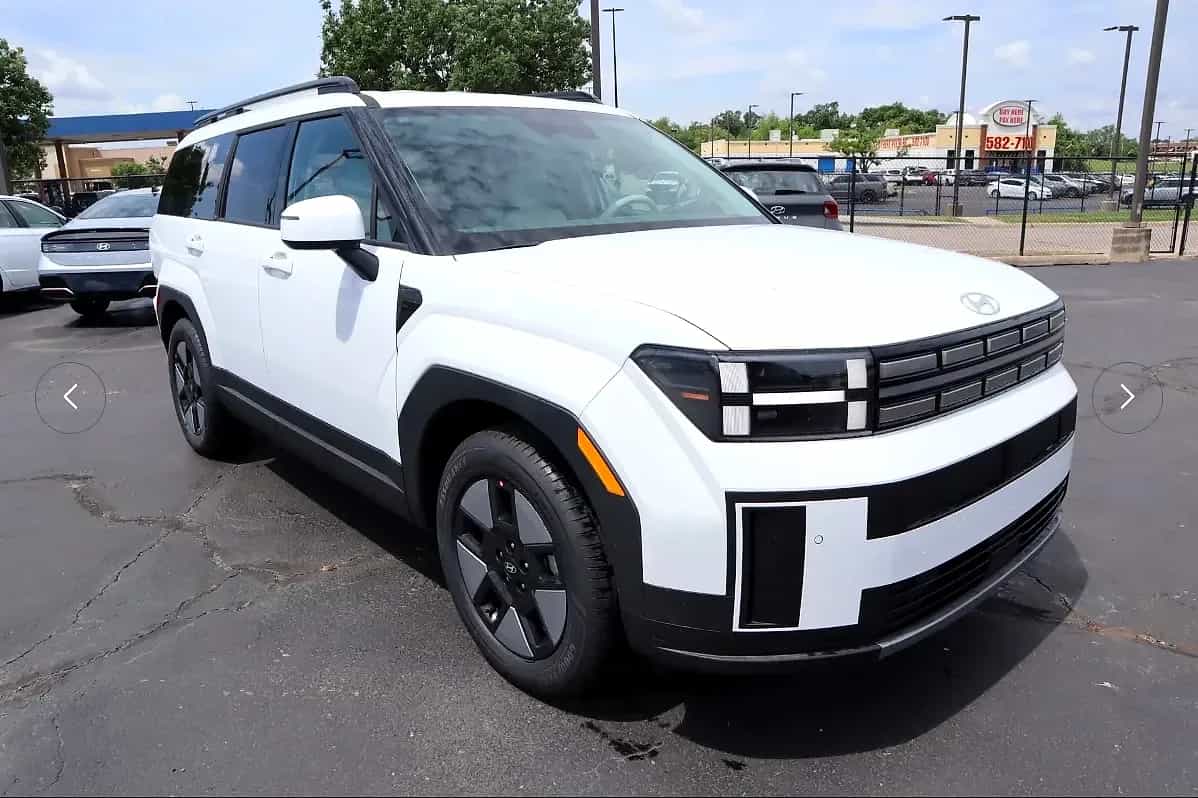 2026 Hyundai Santa Fe - Photo 2
