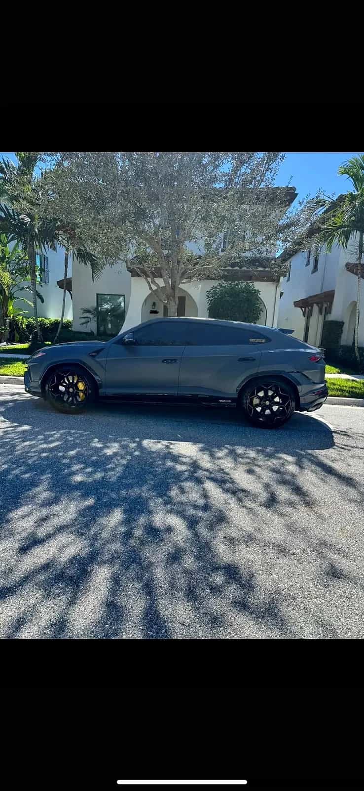 2023 Lamborghini URUS - Photo 3
