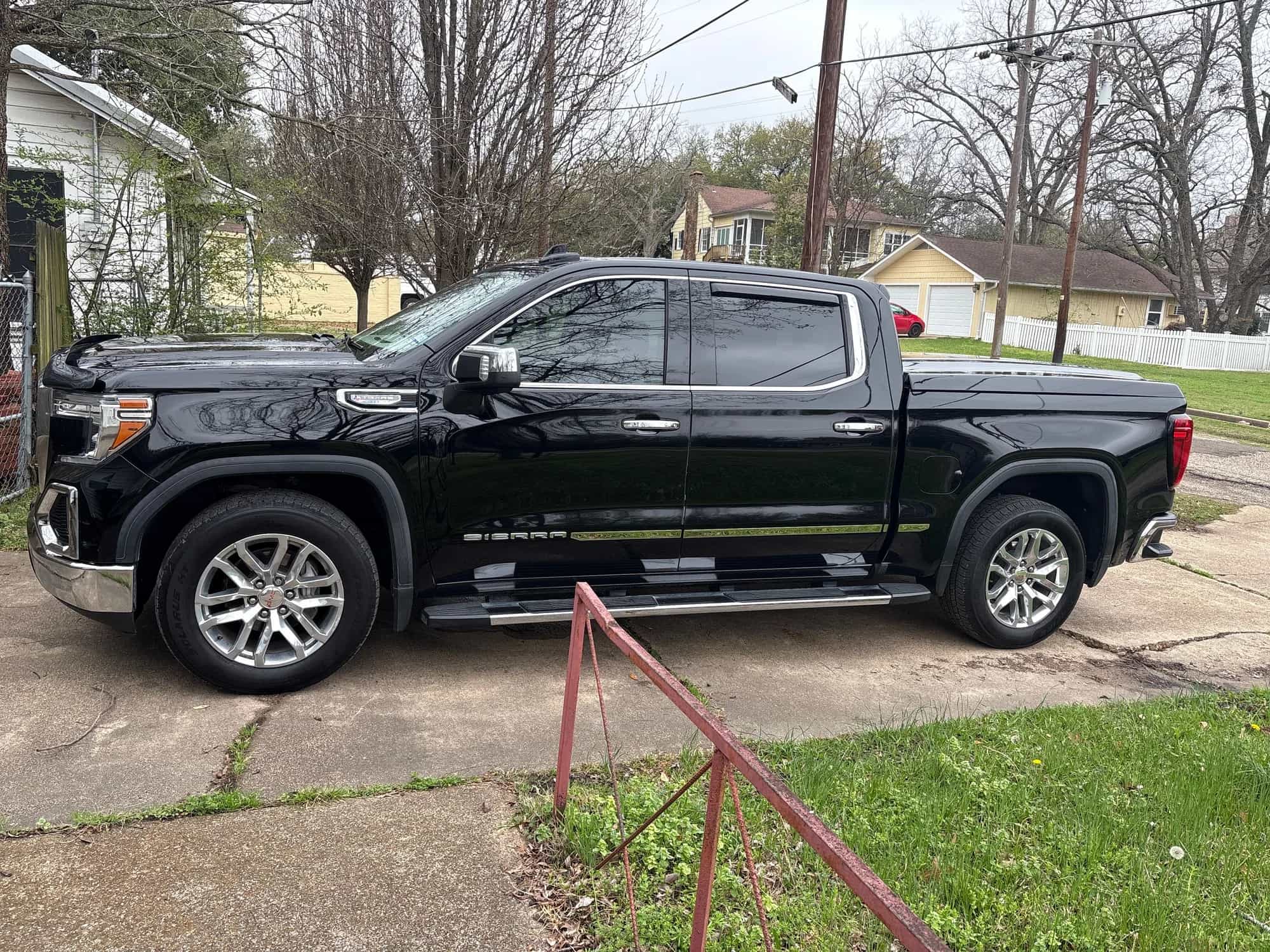 2020 GMC Sierra - Photo 2