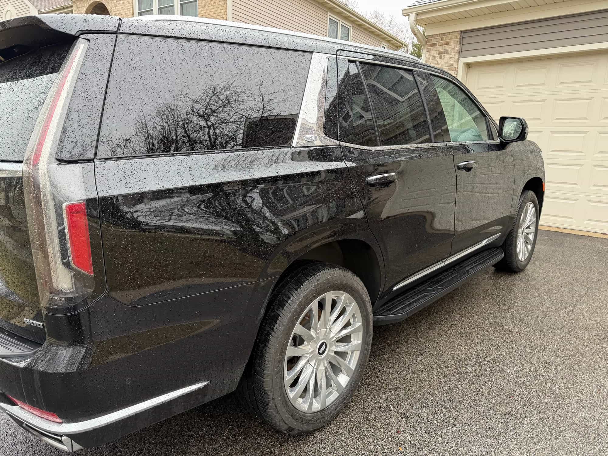 2023 Cadillac Escalade - Photo 2