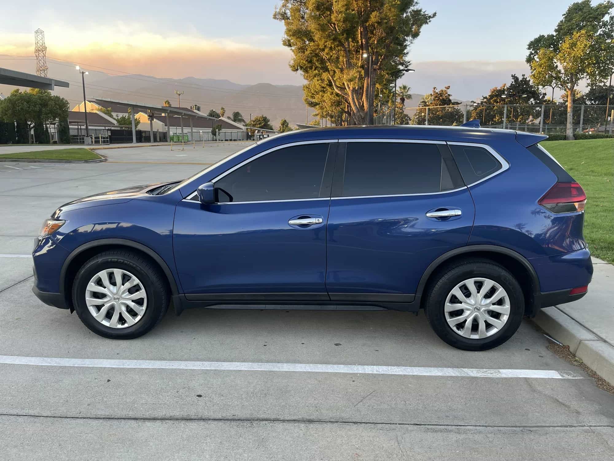 2018 Nissan Rogue - Photo 2