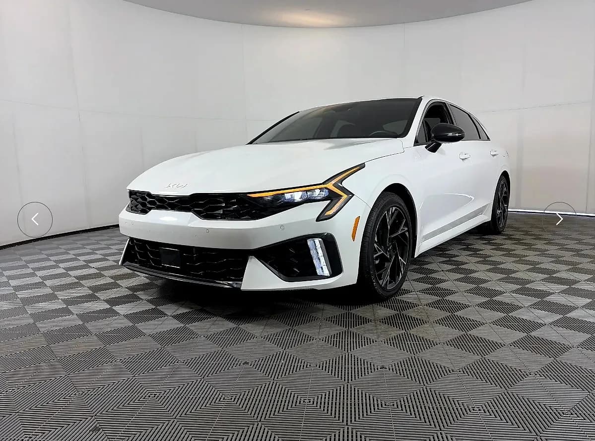 2025 Kia K5 for rent - $90/day