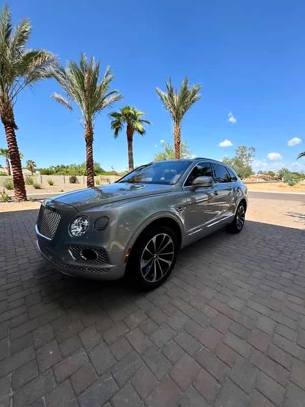 2017 Bentley Bentayga W12 - Photo 2