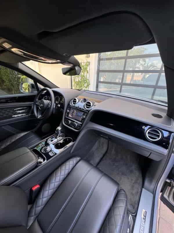 2017 Bentley Bentayga W12 - Photo 4