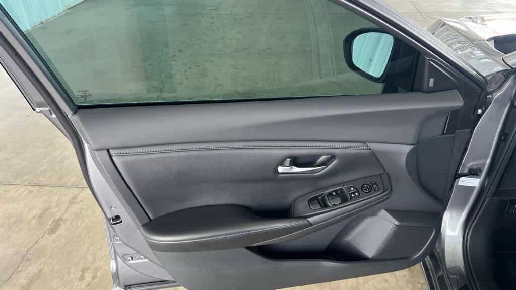 2022 Nissan Sentra - Photo 2