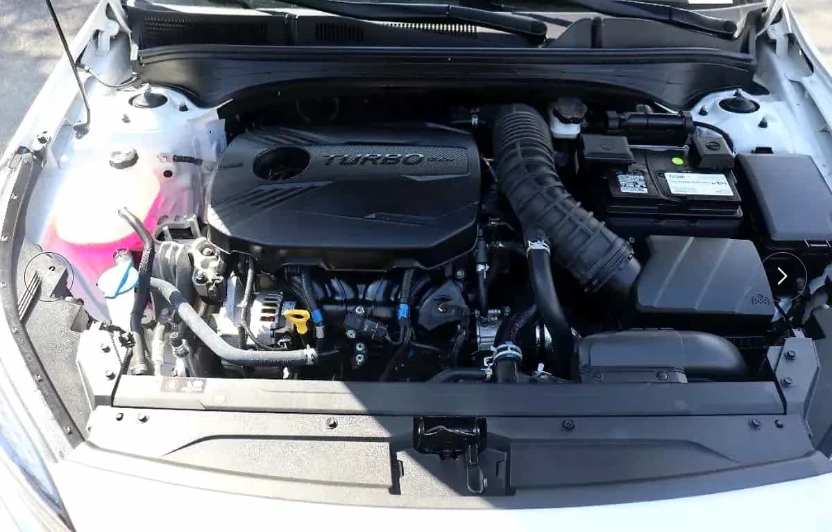 2023 Kia Forte - Photo 2
