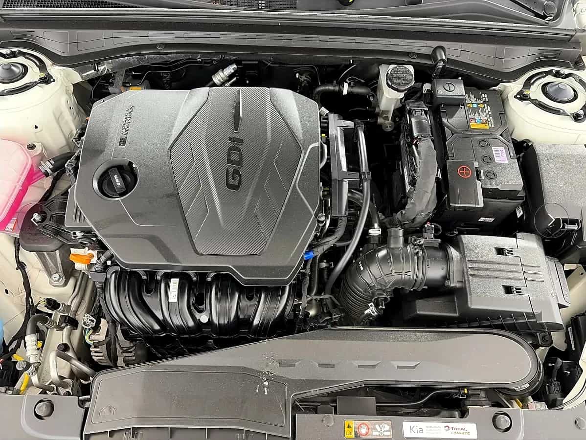 2025 Kia K5 - Photo 4