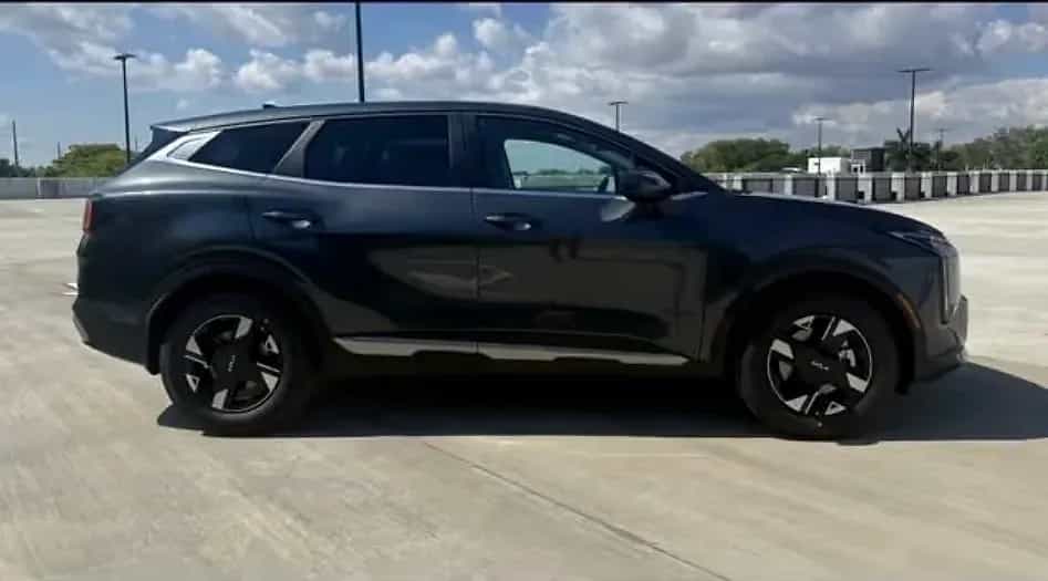 2026 Kia Sportage - Photo 2