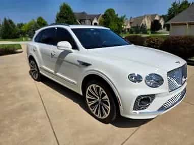 2021 Bentley Bentayga - Photo 2