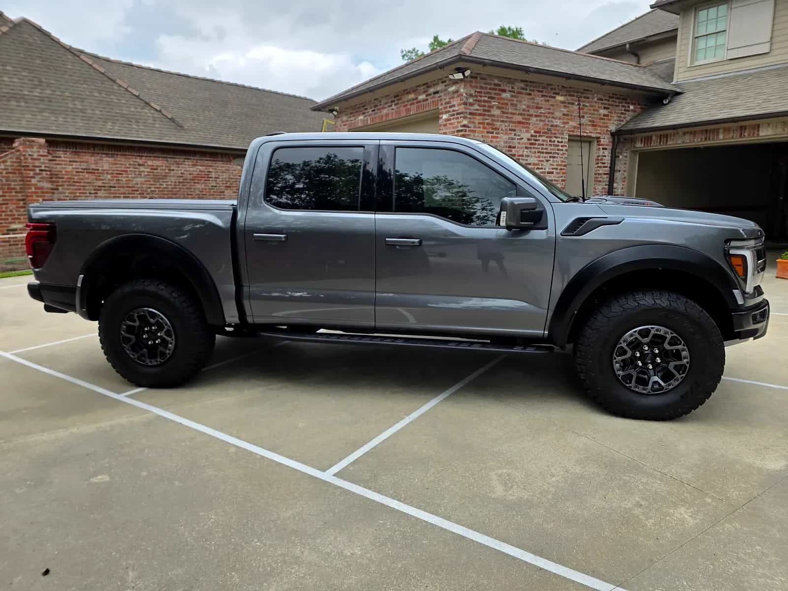 2024 Ford F-150 - Photo 2