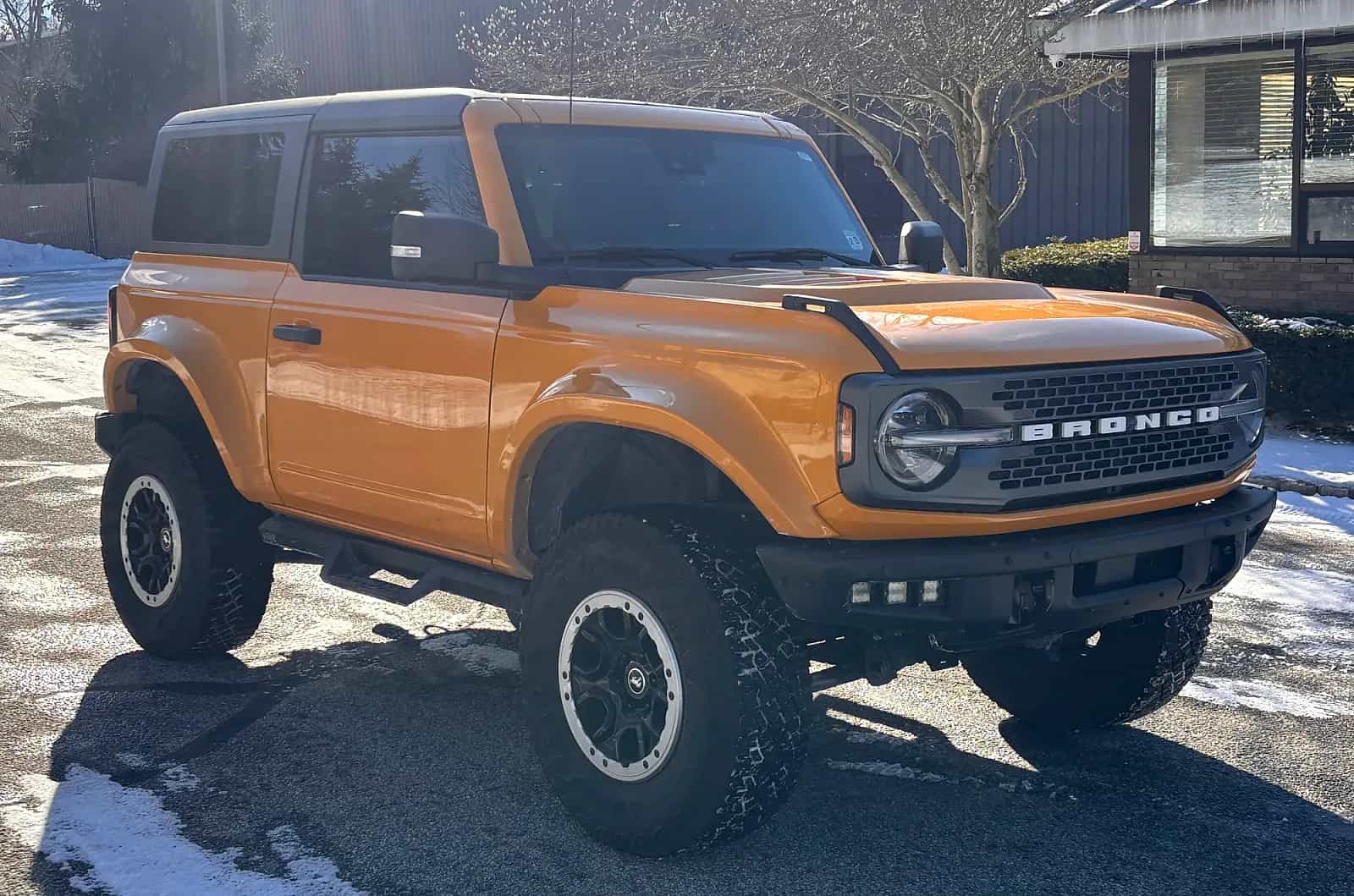 2022 Ford Bronco - Photo 3