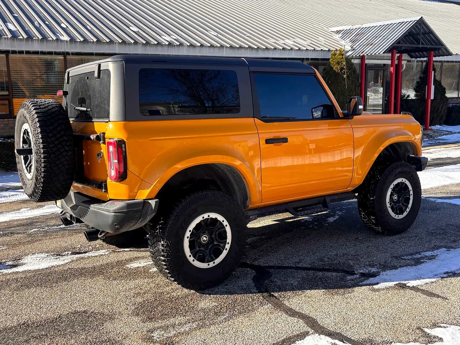 2022 Ford Bronco - Photo 4