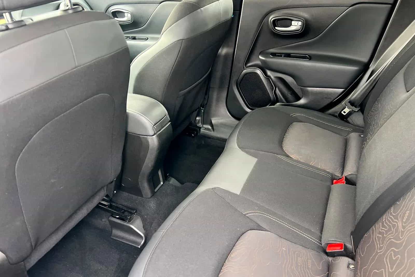 2023 Jeep Renegade - Photo 4