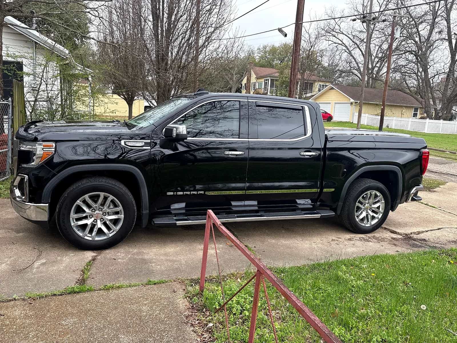 2020 GMC Sierra - Photo 2
