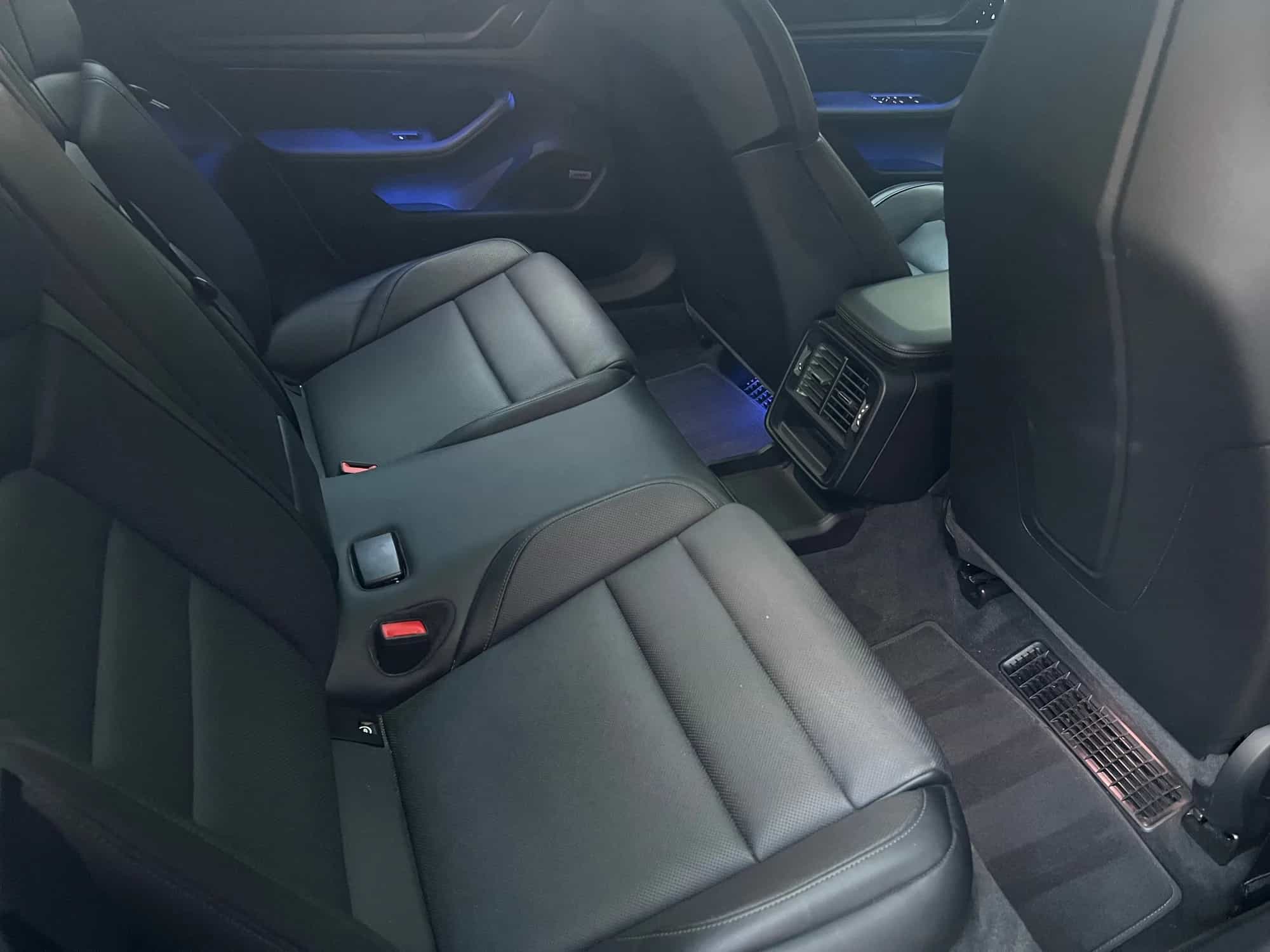 2022 Porsche Taycan - Photo 5