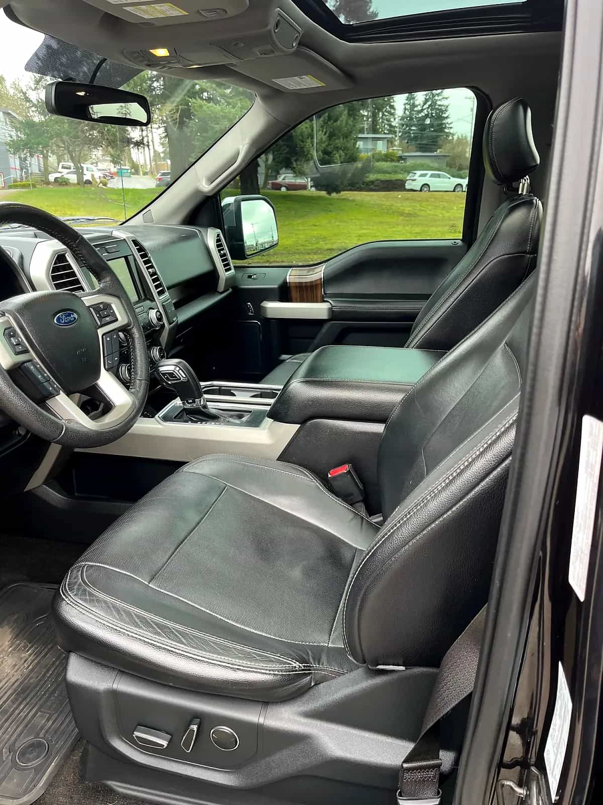2015 Ford F-150 - Photo 2