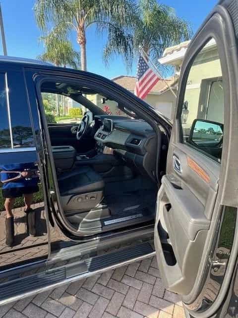 2023 Chevrolet Tahoe - Photo 4