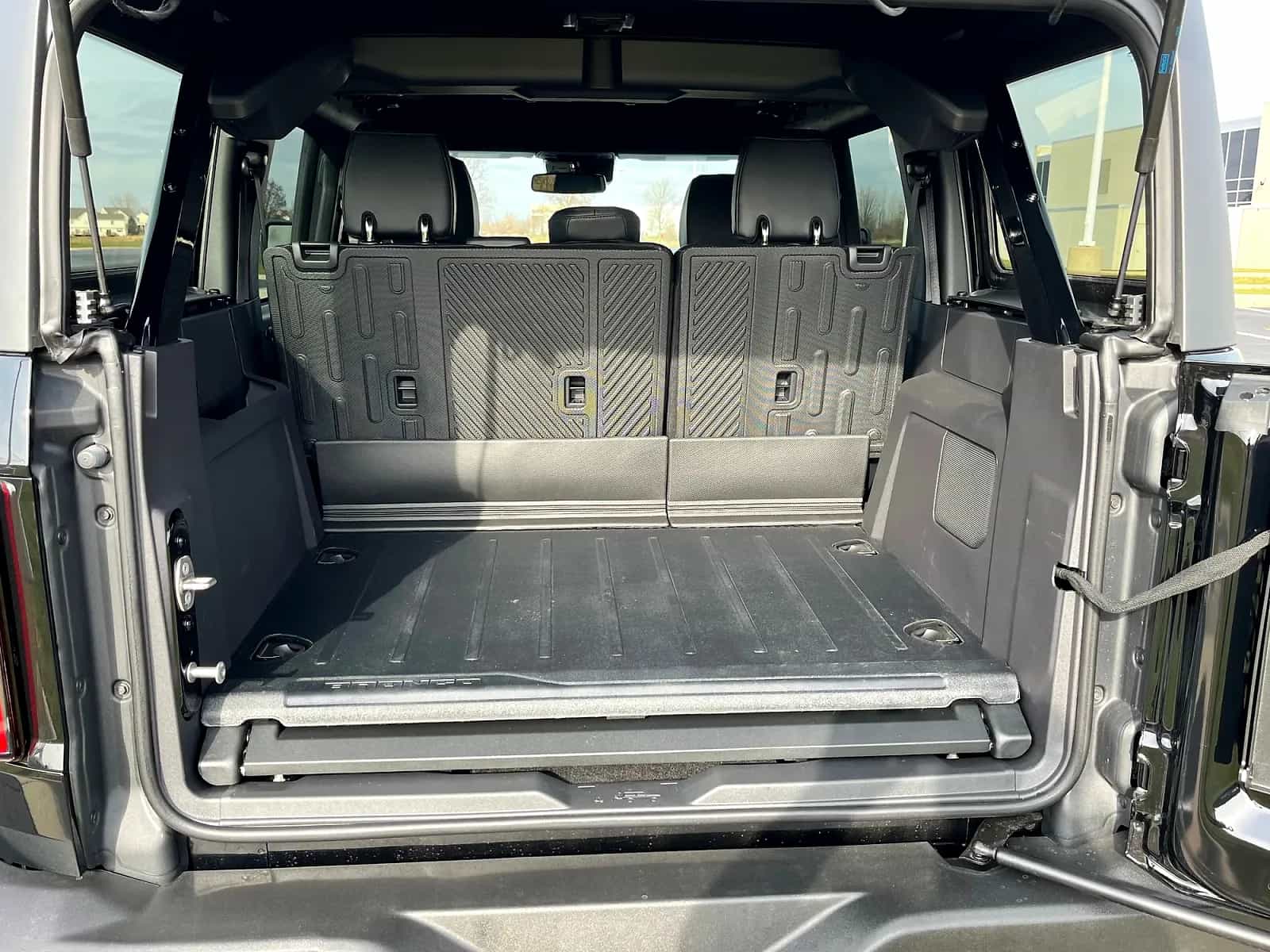 2023 Ford Bronco - Photo 5