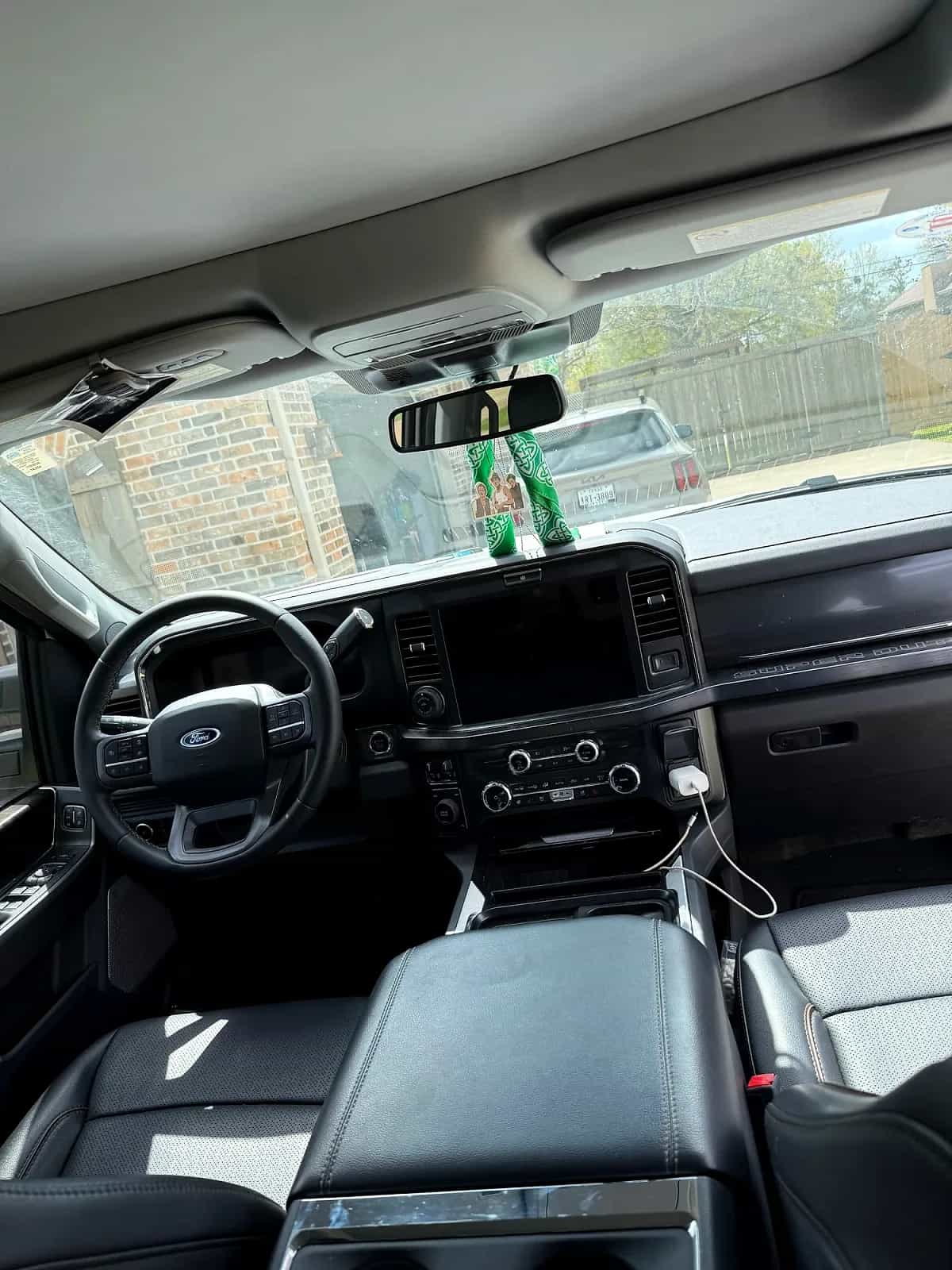 2025 Ford F-350 - Photo 4