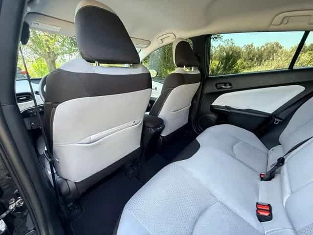 2022 Toyota Prius - Photo 4