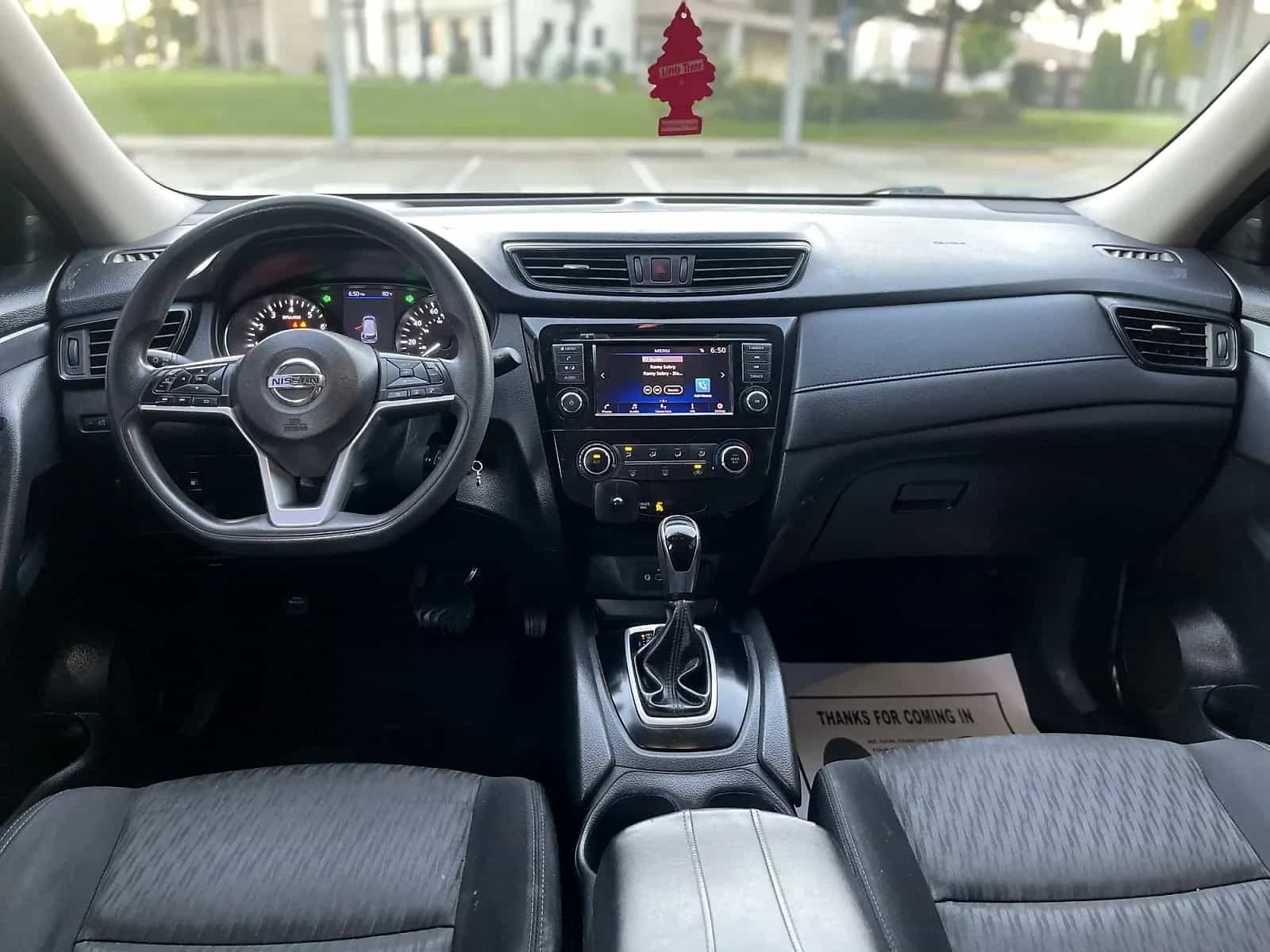 2018 Nissan Rogue - Photo 3
