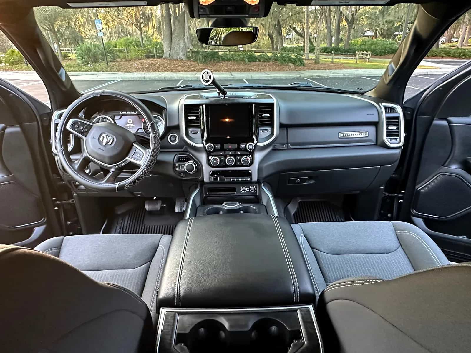 2022 RAM 1500 - Photo 3