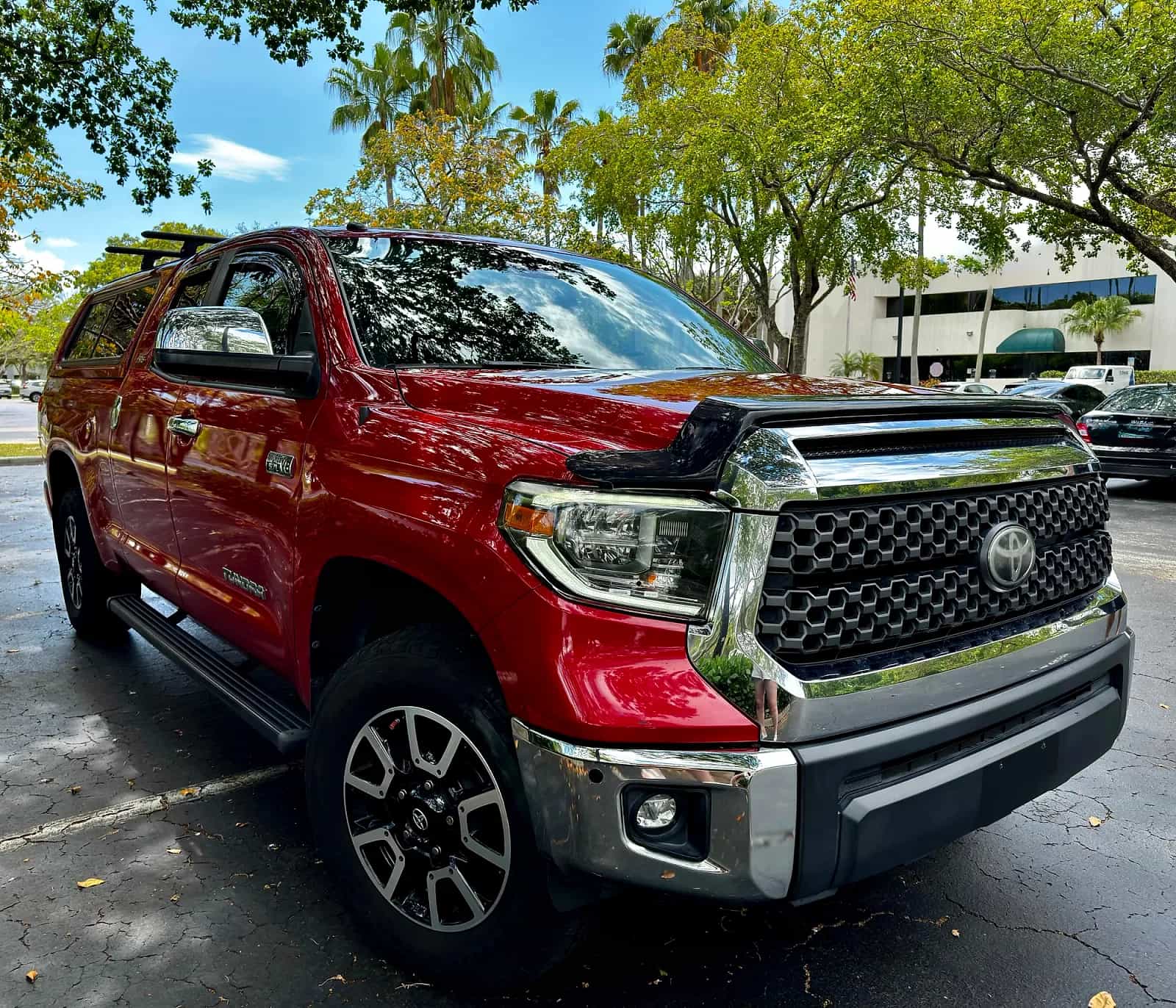 2018 Toyota Tundra - Photo 2