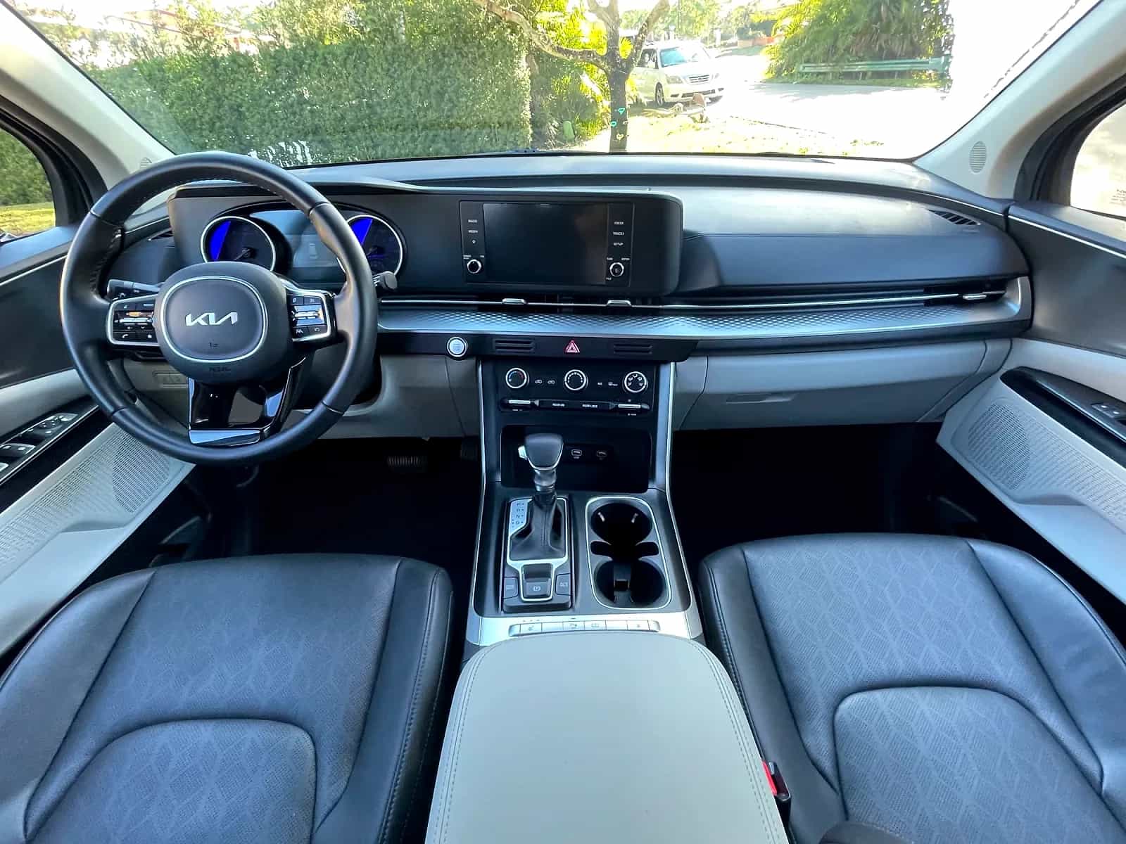 2023 Kia Carnival - Photo 3