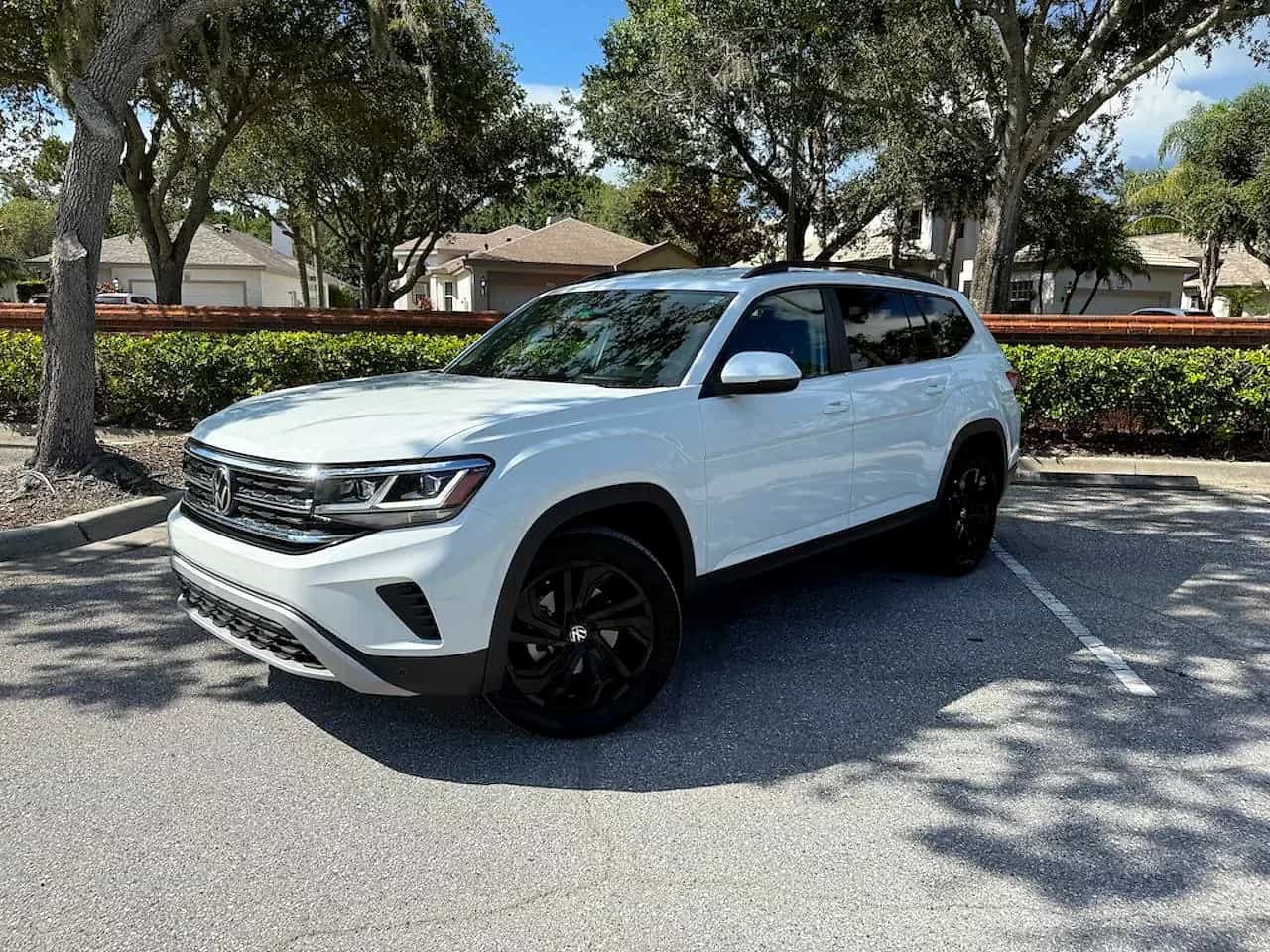2023 Volkswagen Atlas - Photo 3