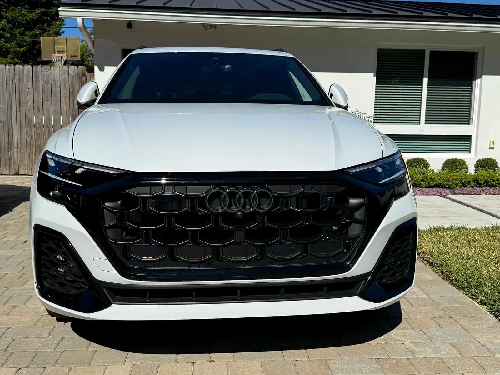 2024 Audi Q8 - Photo 3
