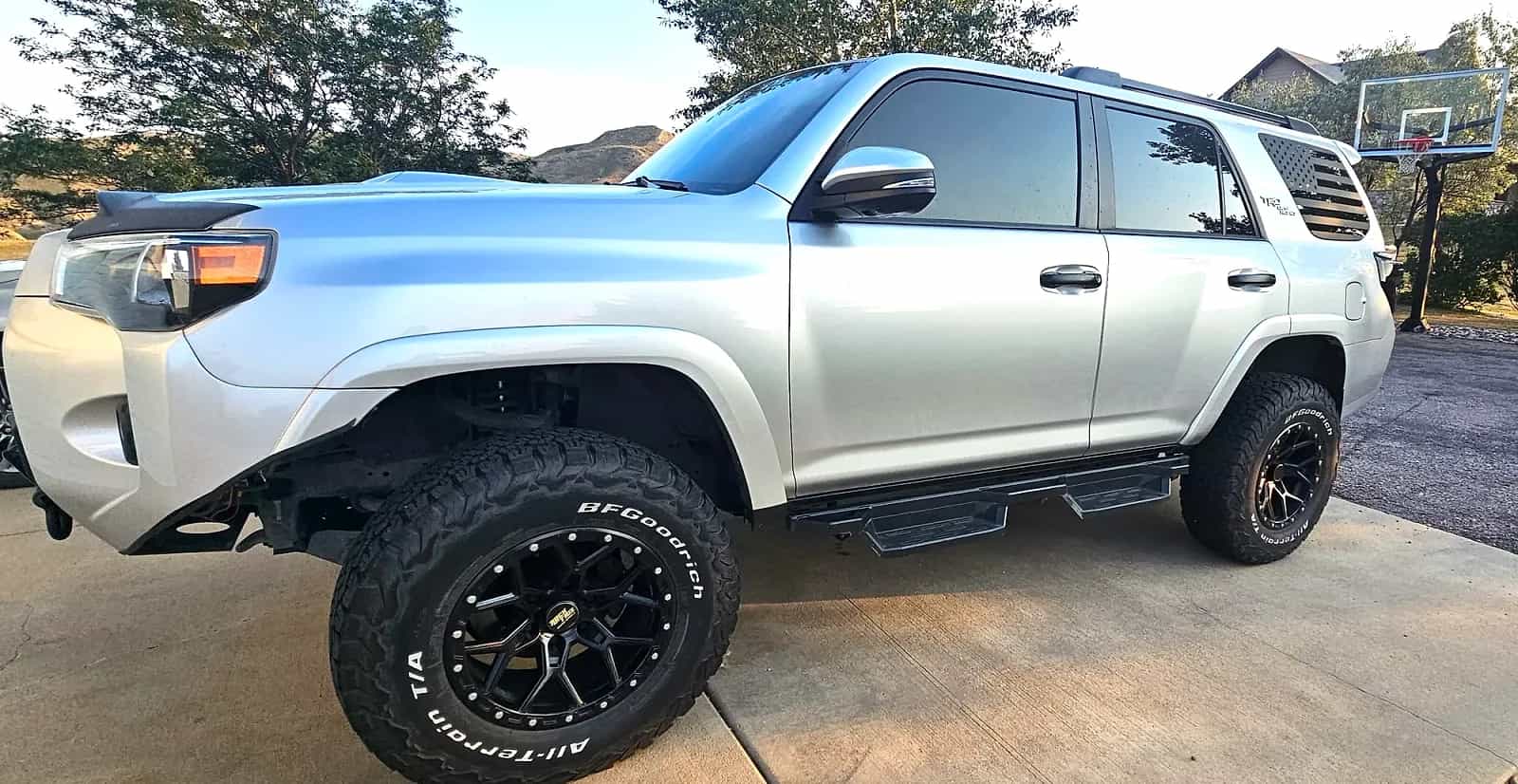 2022 Toyota 4Runner - Photo 2