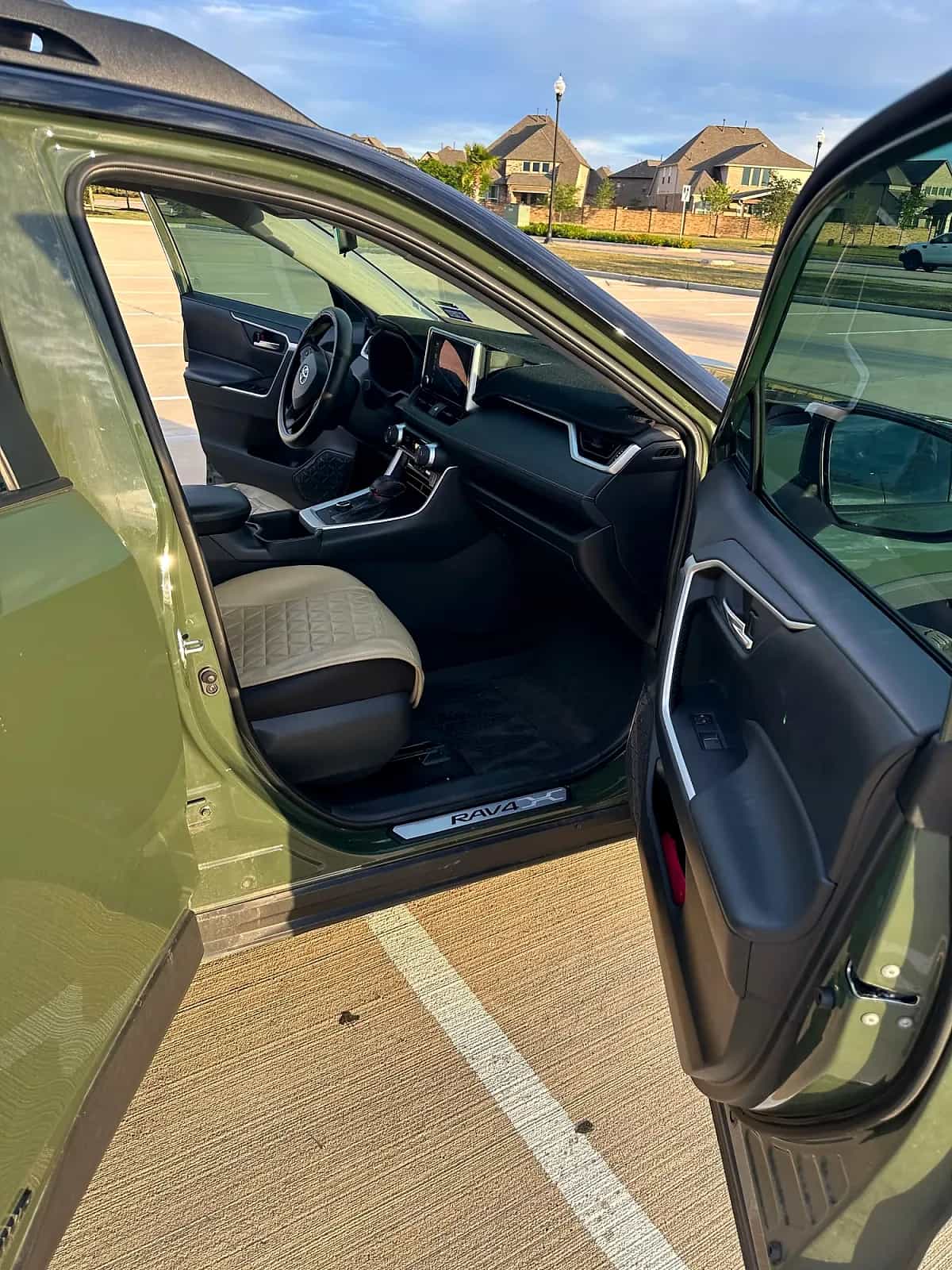2024 Toyota RAV4 - Photo 5